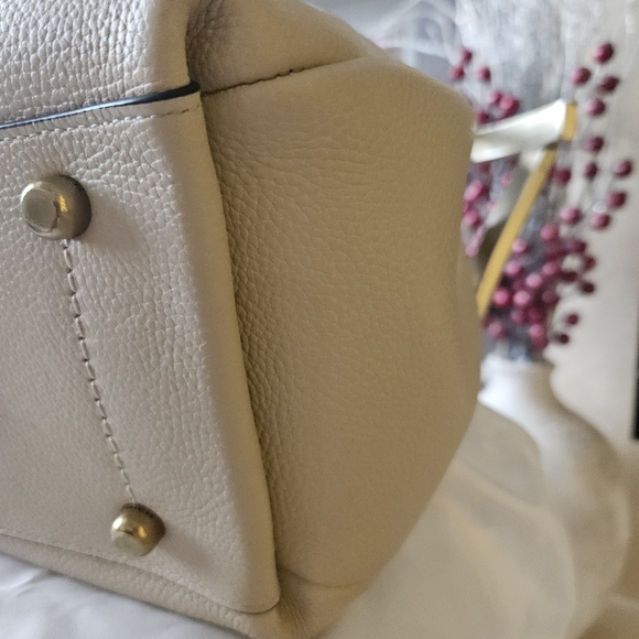 EUC Coach Lana Ivory And Gold Leather Tote Bag - Picture 8 of 16